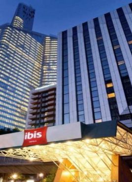 Ibis Paris La Defense Centre